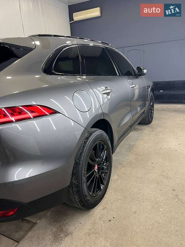 Внедорожник / Кроссовер Jaguar F-Pace 2017 в Кропивницком фото 10 Внедорожник / Кроссовер Jaguar F-Pace 2017 в Кропивницком
