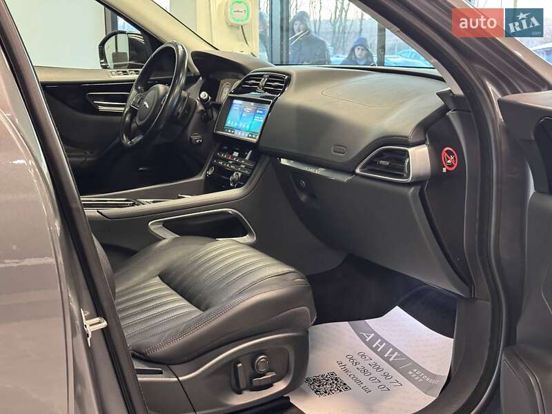 Внедорожник / Кроссовер Jaguar F-Pace 2017 в Львове фото 37 Внедорожник / Кроссовер Jaguar F-Pace 2017 в Львове