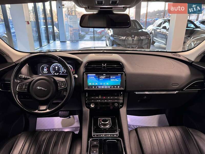 Внедорожник / Кроссовер Jaguar F-Pace 2017 в Львове фото 42 Внедорожник / Кроссовер Jaguar F-Pace 2017 в Львове