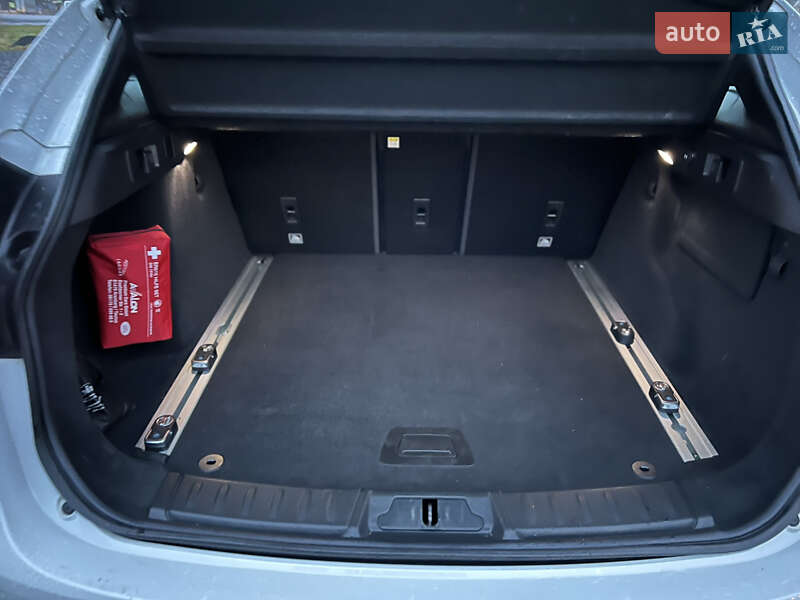 Внедорожник / Кроссовер Jaguar F-Pace 2017 в Ковеле