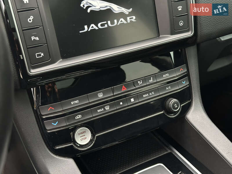 Внедорожник / Кроссовер Jaguar F-Pace 2017 в Киеве фото 33 Внедорожник / Кроссовер Jaguar F-Pace 2017 в Киеве
