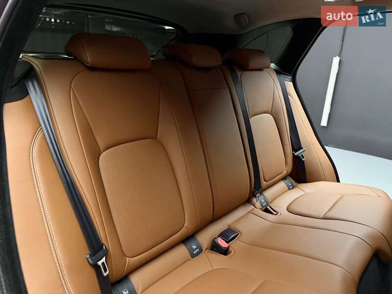 Внедорожник / Кроссовер Jaguar F-Pace 2019 в Киеве