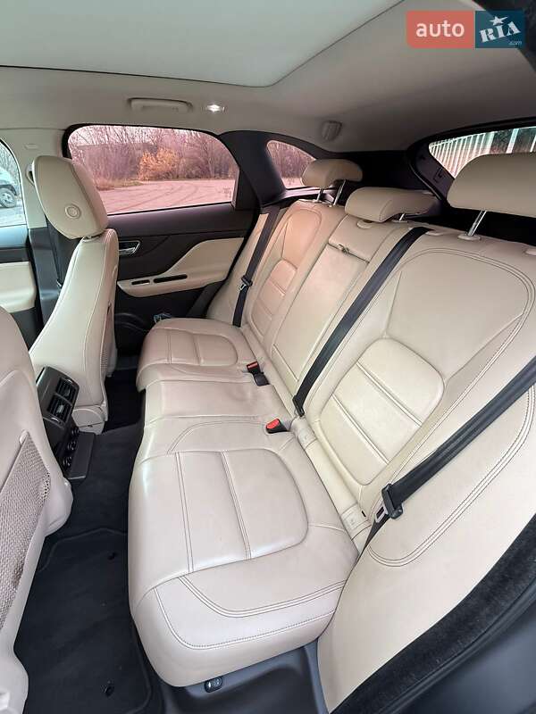 Внедорожник / Кроссовер Jaguar F-Pace 2017 в Кривом Роге
