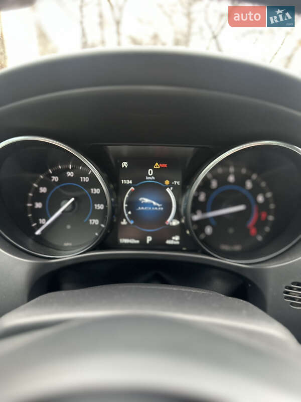 Внедорожник / Кроссовер Jaguar F-Pace 2017 в Чернигове фото 21 Внедорожник / Кроссовер Jaguar F-Pace 2017 в Чернигове