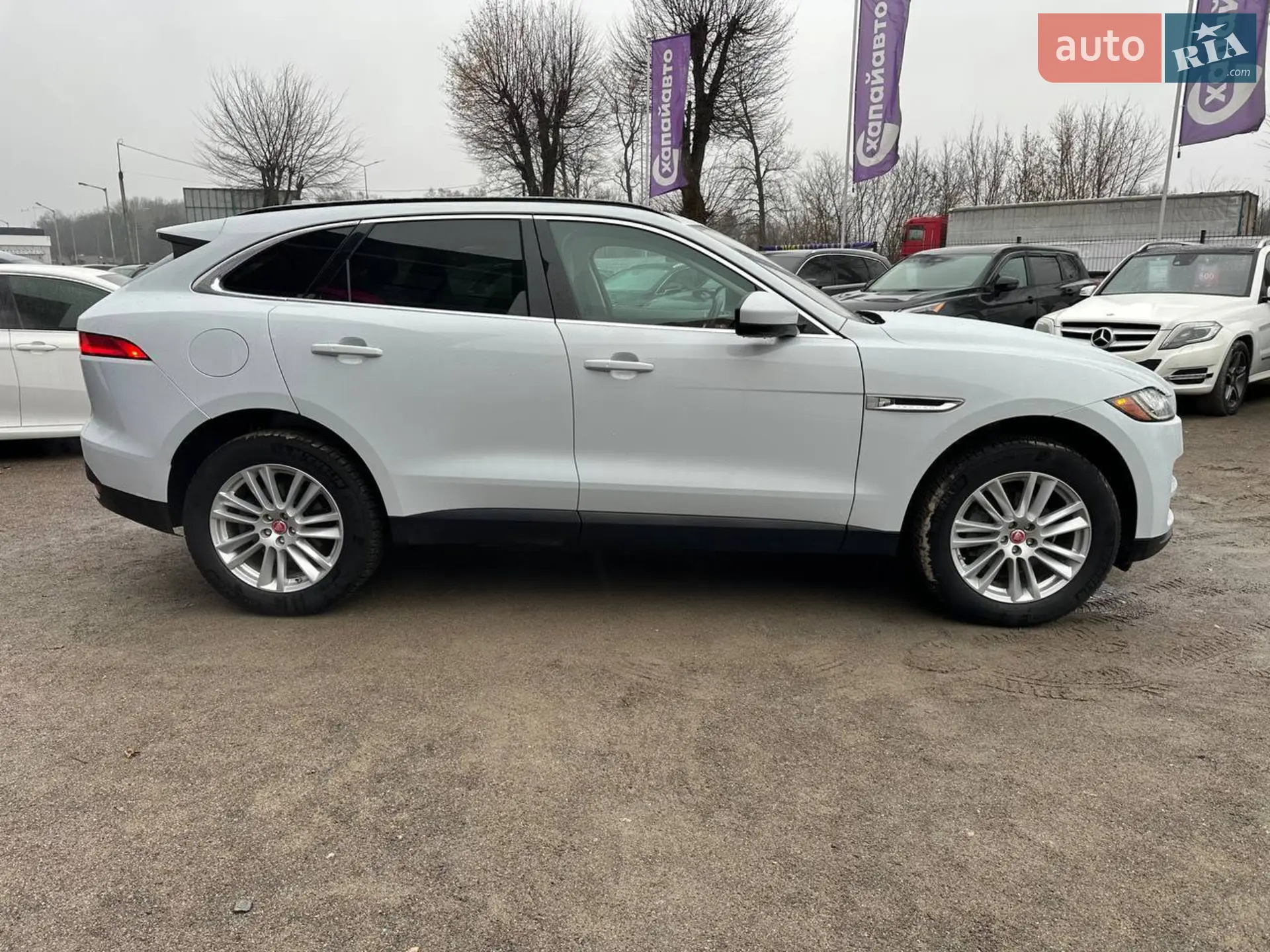 2017 Jaguar F-Pace - мініатюра 4