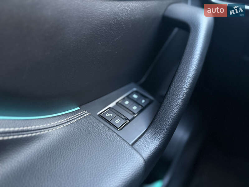 Внедорожник / Кроссовер Jaguar F-Pace 2018 в Полтаве фото 27 Внедорожник / Кроссовер Jaguar F-Pace 2018 в Полтаве