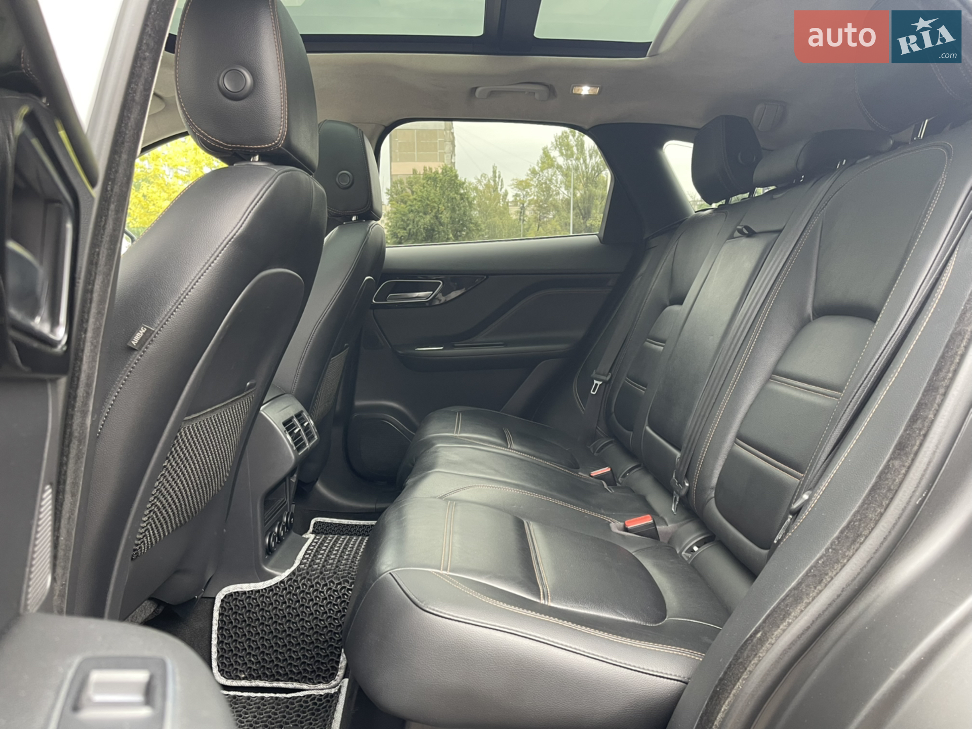 2019 Jaguar F-Pace - мініатюра 17