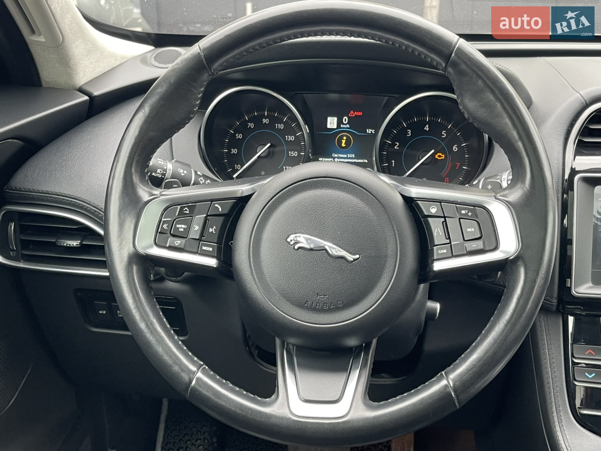 2019 Jaguar F-Pace - мініатюра 24