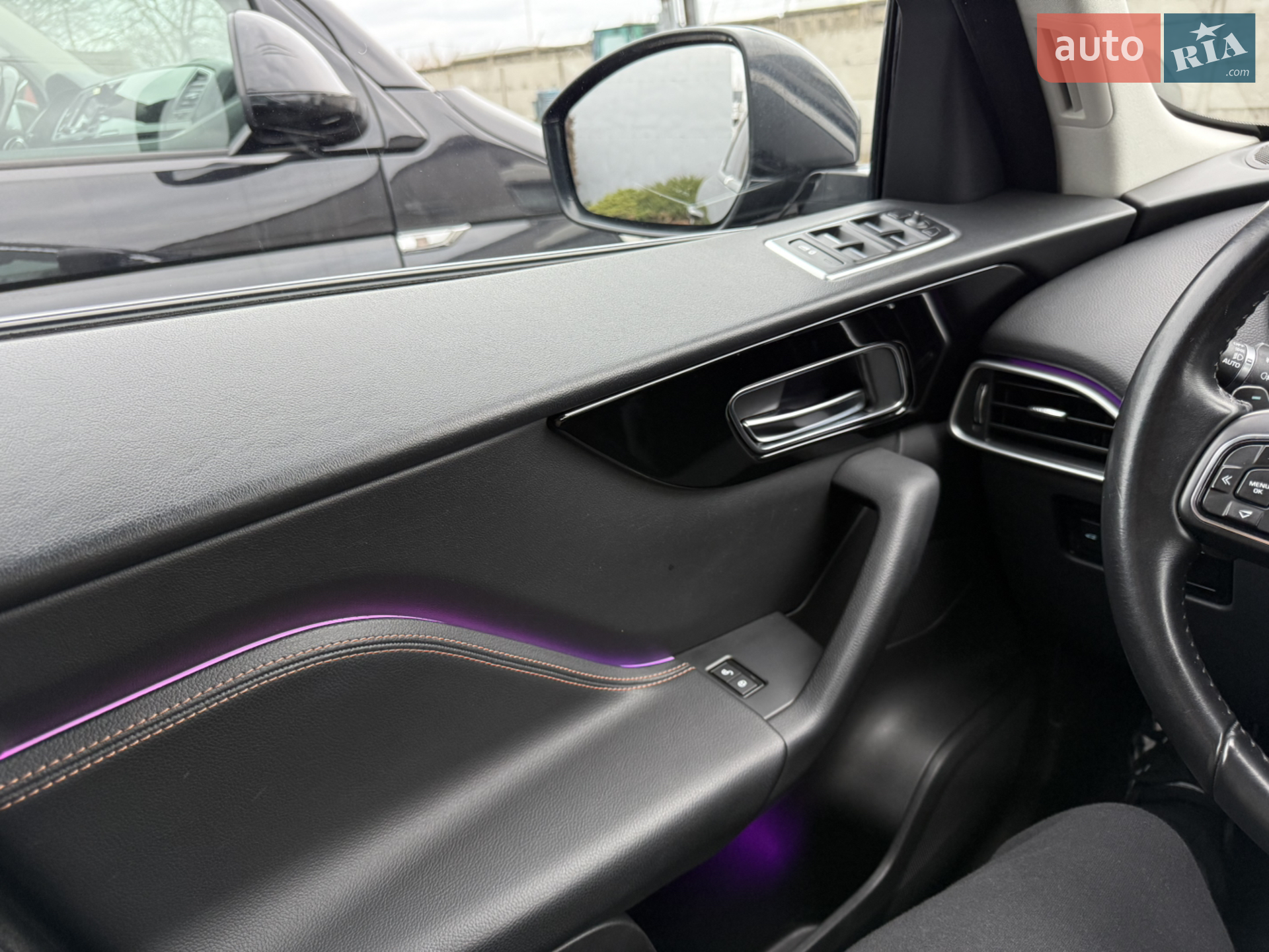 2017 Jaguar F-Pace - мініатюра 15