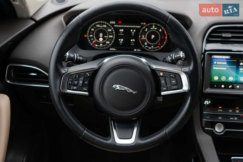 Внедорожник / Кроссовер Jaguar F-Pace 2019 в Киеве фото 46 Внедорожник / Кроссовер Jaguar F-Pace 2019 в Киеве