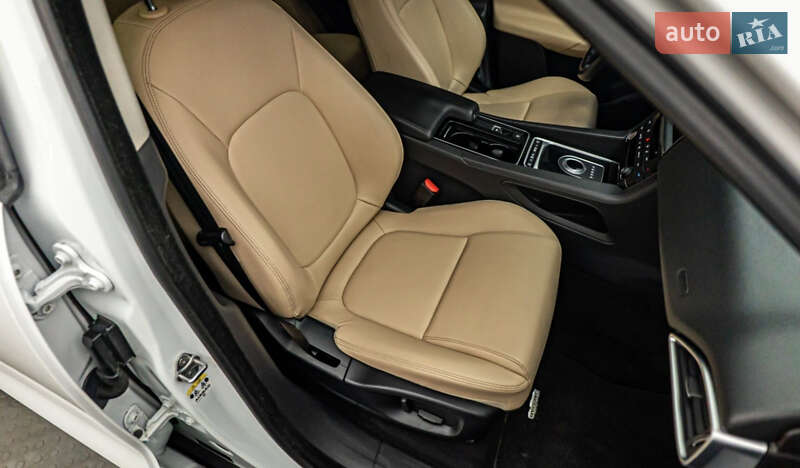 Внедорожник / Кроссовер Jaguar F-Pace 2017 в Киеве фото 23 Внедорожник / Кроссовер Jaguar F-Pace 2017 в Киеве