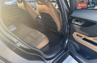 Внедорожник / Кроссовер Jaguar F-Pace 2017 в Полтаве