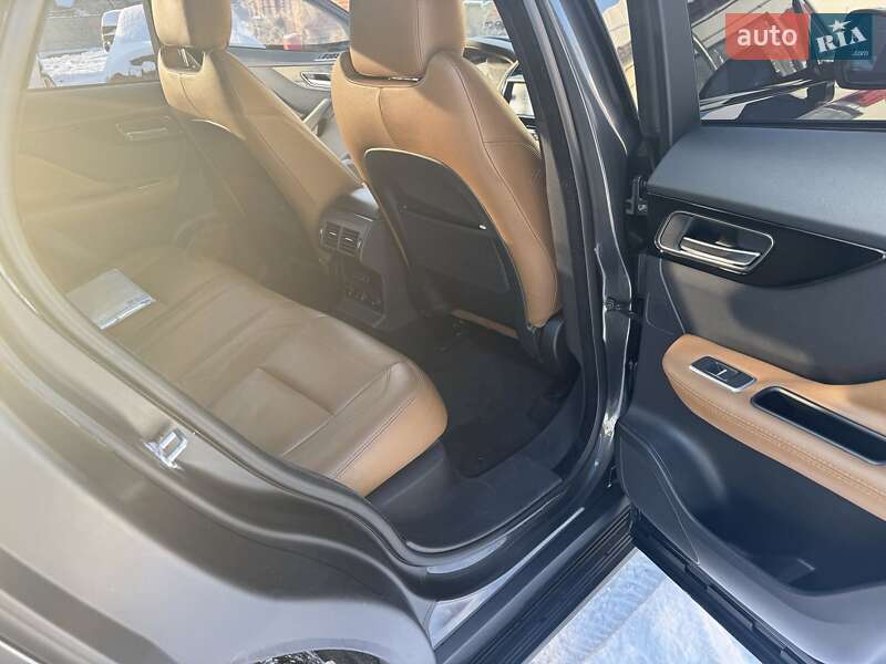 Внедорожник / Кроссовер Jaguar F-Pace 2017 в Полтаве