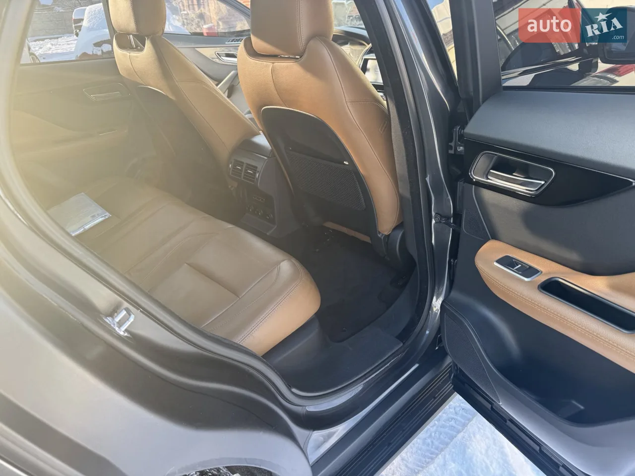 2018 Jaguar F-Pace - мініатюра 81