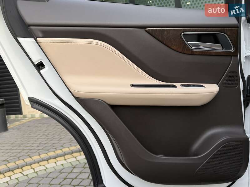 Внедорожник / Кроссовер Jaguar F-Pace 2017 в Ивано-Франковске фото 19 Внедорожник / Кроссовер Jaguar F-Pace 2017 в Ивано-Франковске