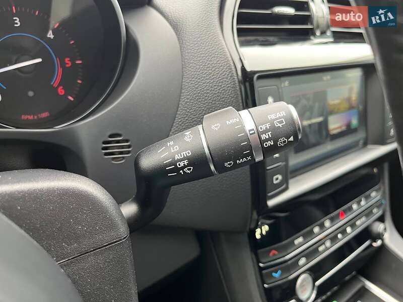 Внедорожник / Кроссовер Jaguar F-Pace 2017 в Киеве фото 22 Внедорожник / Кроссовер Jaguar F-Pace 2017 в Киеве