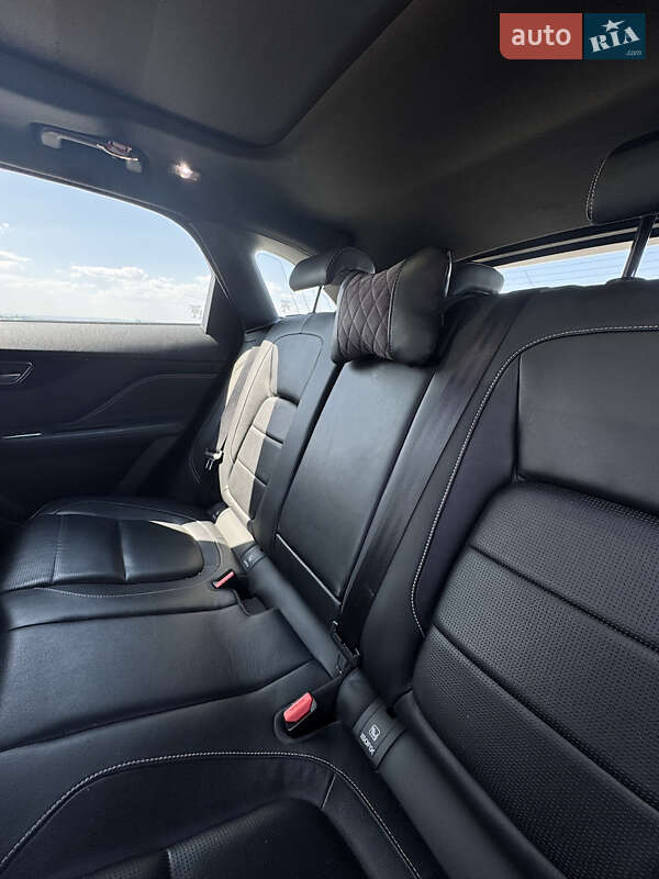 Внедорожник / Кроссовер Jaguar F-Pace 2018 в Черновцах