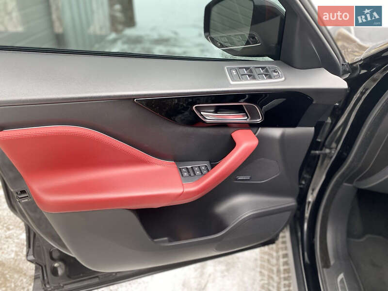 Внедорожник / Кроссовер Jaguar F-Pace 2017 в Харькове