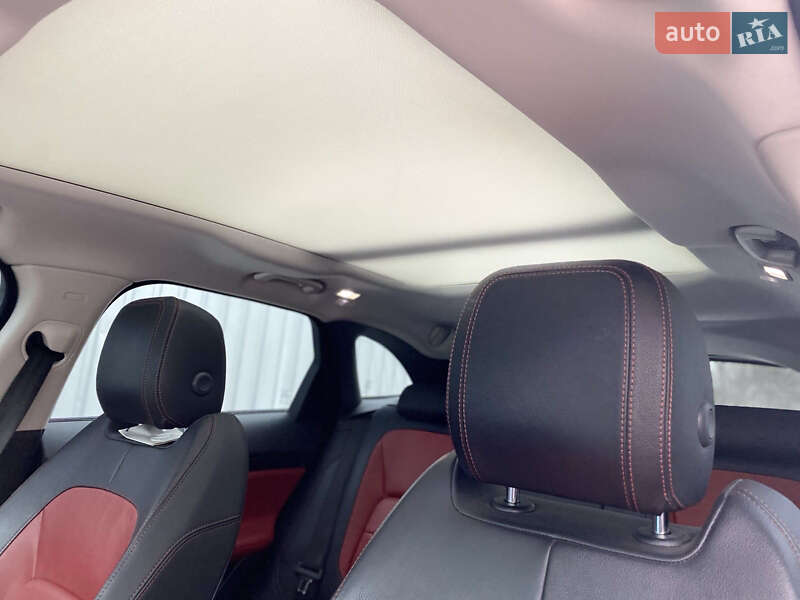 Внедорожник / Кроссовер Jaguar F-Pace 2017 в Харькове