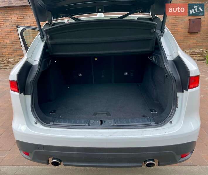 Внедорожник / Кроссовер Jaguar F-Pace 2018 в Киеве фото 14 Внедорожник / Кроссовер Jaguar F-Pace 2018 в Киеве