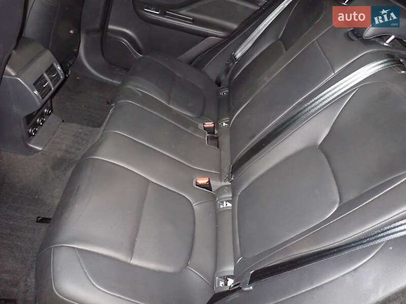 Внедорожник / Кроссовер Jaguar F-Pace 2016 в Каменец-Подольском