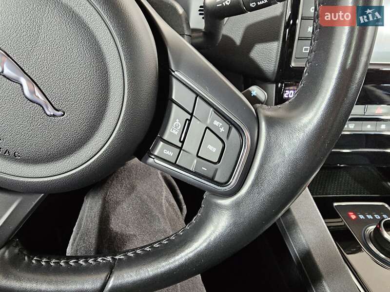 Внедорожник / Кроссовер Jaguar F-Pace 2017 в Киеве