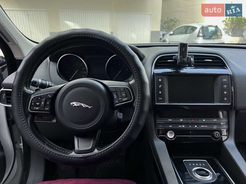 Внедорожник / Кроссовер Jaguar F-Pace 2018 в Одессе