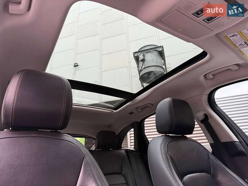 Внедорожник / Кроссовер Jaguar F-Pace 2017 в Киеве