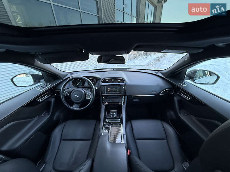 Позашляховик / Кросовер Jaguar F-Pace 2018 в Рівному