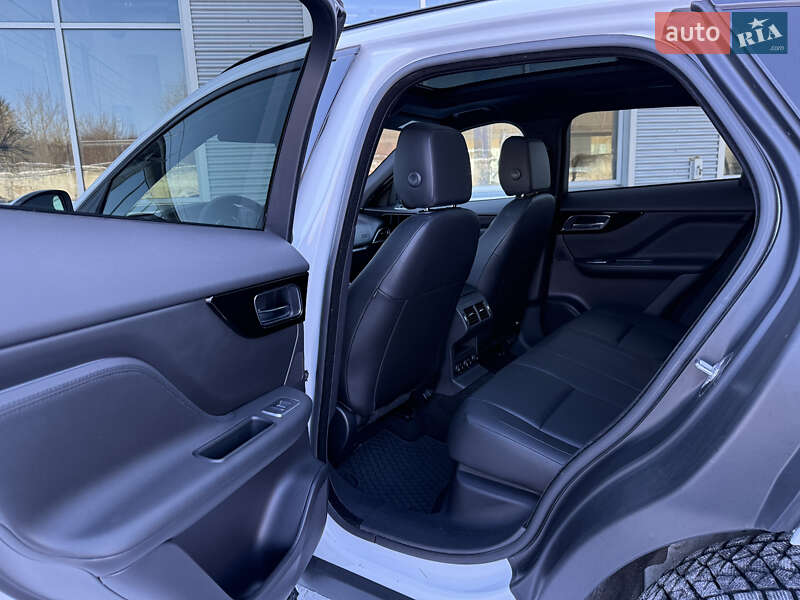 Позашляховик / Кросовер Jaguar F-Pace 2018 в Рівному