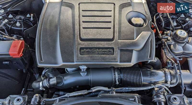 Внедорожник / Кроссовер Jaguar F-Pace 2021 в Киеве