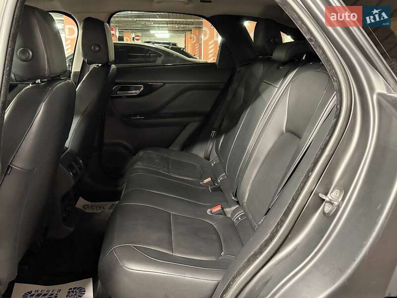 Позашляховик / Кросовер Jaguar F-Pace 2017 в Києві