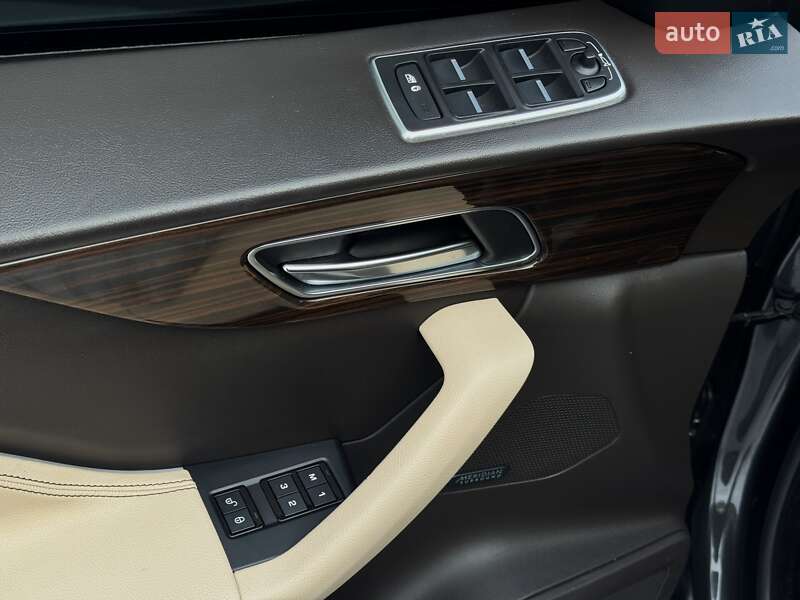 Внедорожник / Кроссовер Jaguar F-Pace 2016 в Киеве