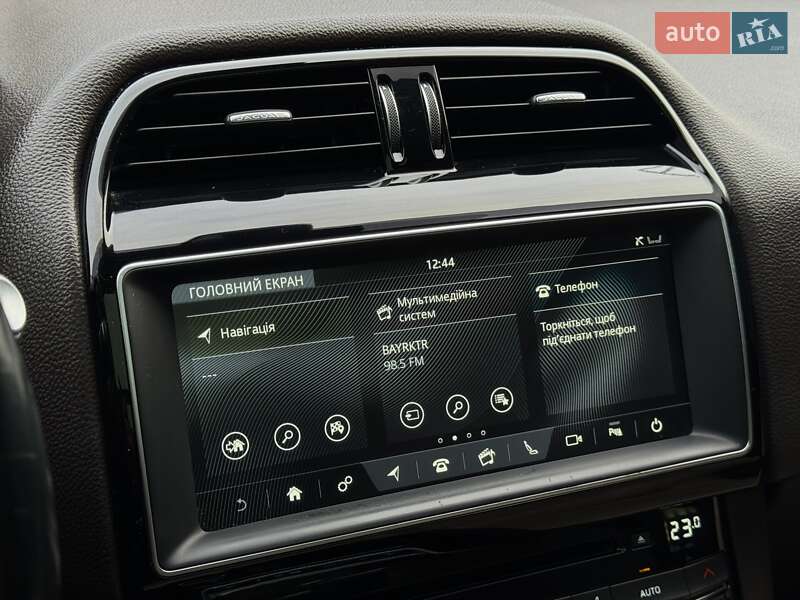 Внедорожник / Кроссовер Jaguar F-Pace 2016 в Киеве