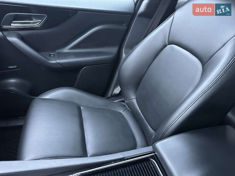 Внедорожник / Кроссовер Jaguar F-Pace 2020 в Киеве