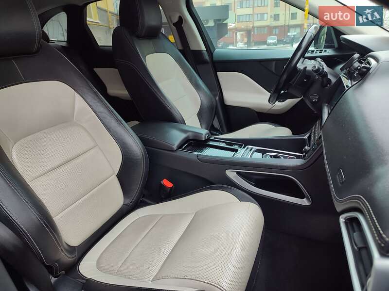 Внедорожник / Кроссовер Jaguar F-Pace 2017 в Ивано-Франковске