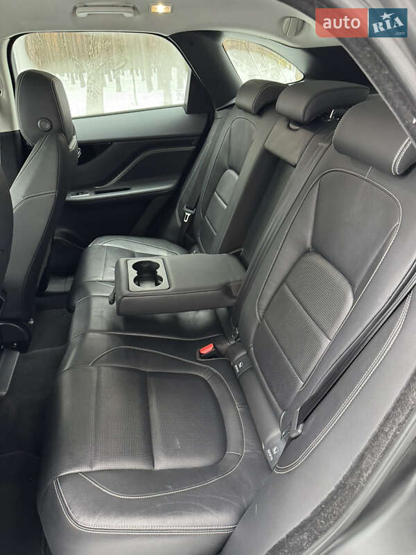 Внедорожник / Кроссовер Jaguar F-Pace 2017 в Ковеле