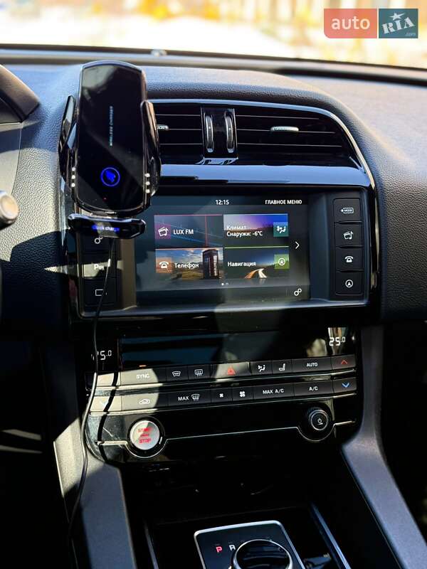 Внедорожник / Кроссовер Jaguar F-Pace 2017 в Киеве фото 27 Внедорожник / Кроссовер Jaguar F-Pace 2017 в Киеве