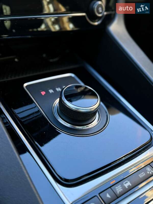 Внедорожник / Кроссовер Jaguar F-Pace 2017 в Киеве фото 31 Внедорожник / Кроссовер Jaguar F-Pace 2017 в Киеве