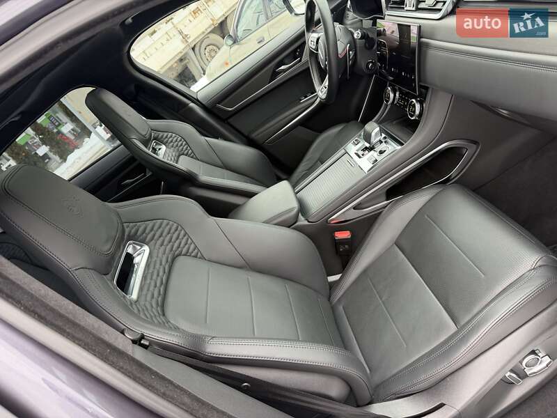 Внедорожник / Кроссовер Jaguar F-Pace 2021 в Киеве