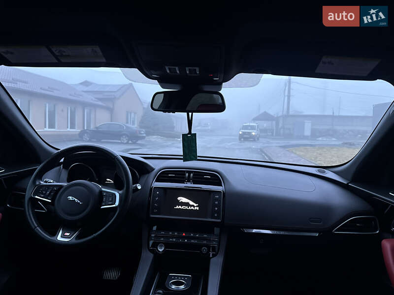 Внедорожник / Кроссовер Jaguar F-Pace 2017 в Днепре фото 45 Внедорожник / Кроссовер Jaguar F-Pace 2017 в Днепре