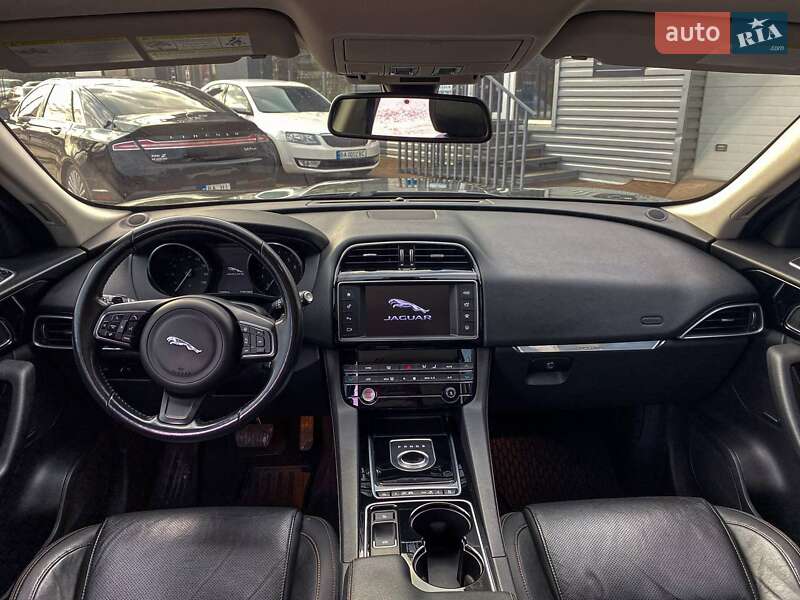 Внедорожник / Кроссовер Jaguar F-Pace 2017 в Кропивницком