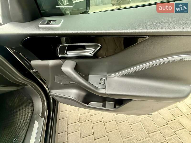 Внедорожник / Кроссовер Jaguar F-Pace 2016 в Одессе