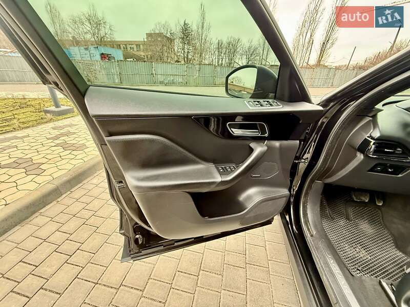 Внедорожник / Кроссовер Jaguar F-Pace 2016 в Одессе