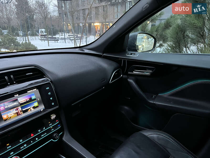 Позашляховик / Кросовер Jaguar F-Pace 2018 в Львові