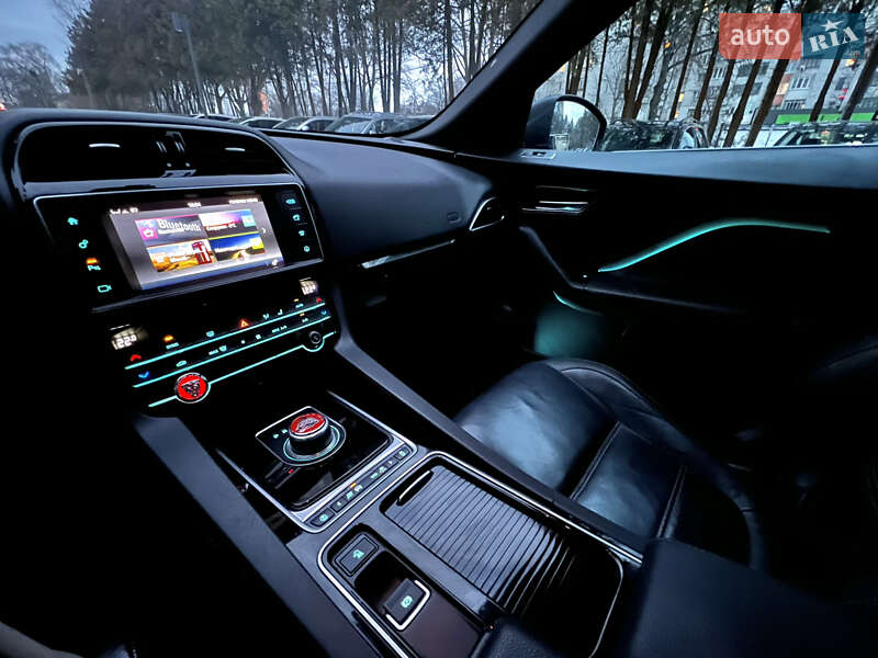 Позашляховик / Кросовер Jaguar F-Pace 2018 в Львові