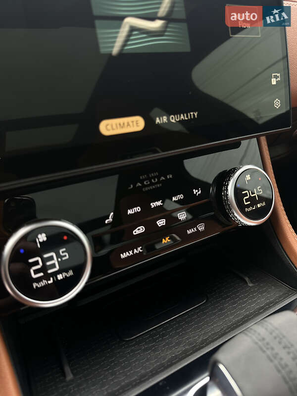 Внедорожник / Кроссовер Jaguar F-Pace 2023 в Киеве