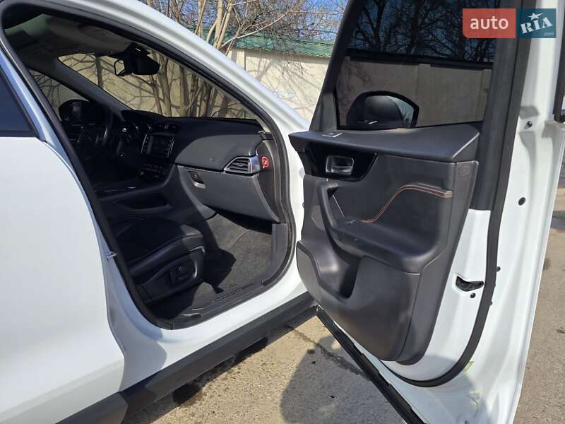 Внедорожник / Кроссовер Jaguar F-Pace 2016 в Одессе