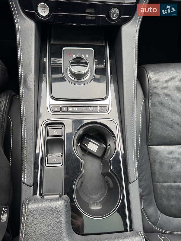 Внедорожник / Кроссовер Jaguar F-Pace 2016 в Кривом Роге фото 9 Внедорожник / Кроссовер Jaguar F-Pace 2016 в Кривом Роге