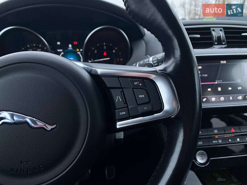 Внедорожник / Кроссовер Jaguar F-Pace 2018 в Киеве